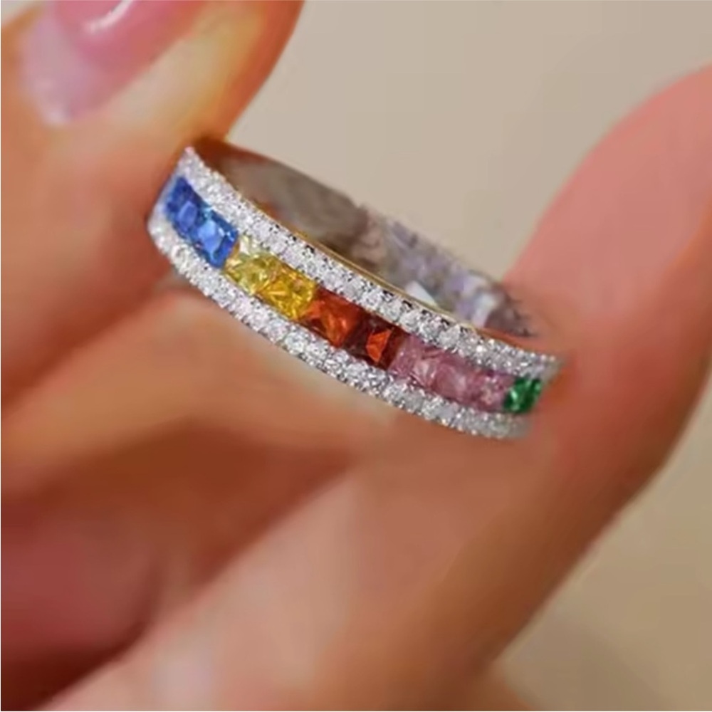 18k Princess Cut Gemstone Band - Picture 4 of 10
